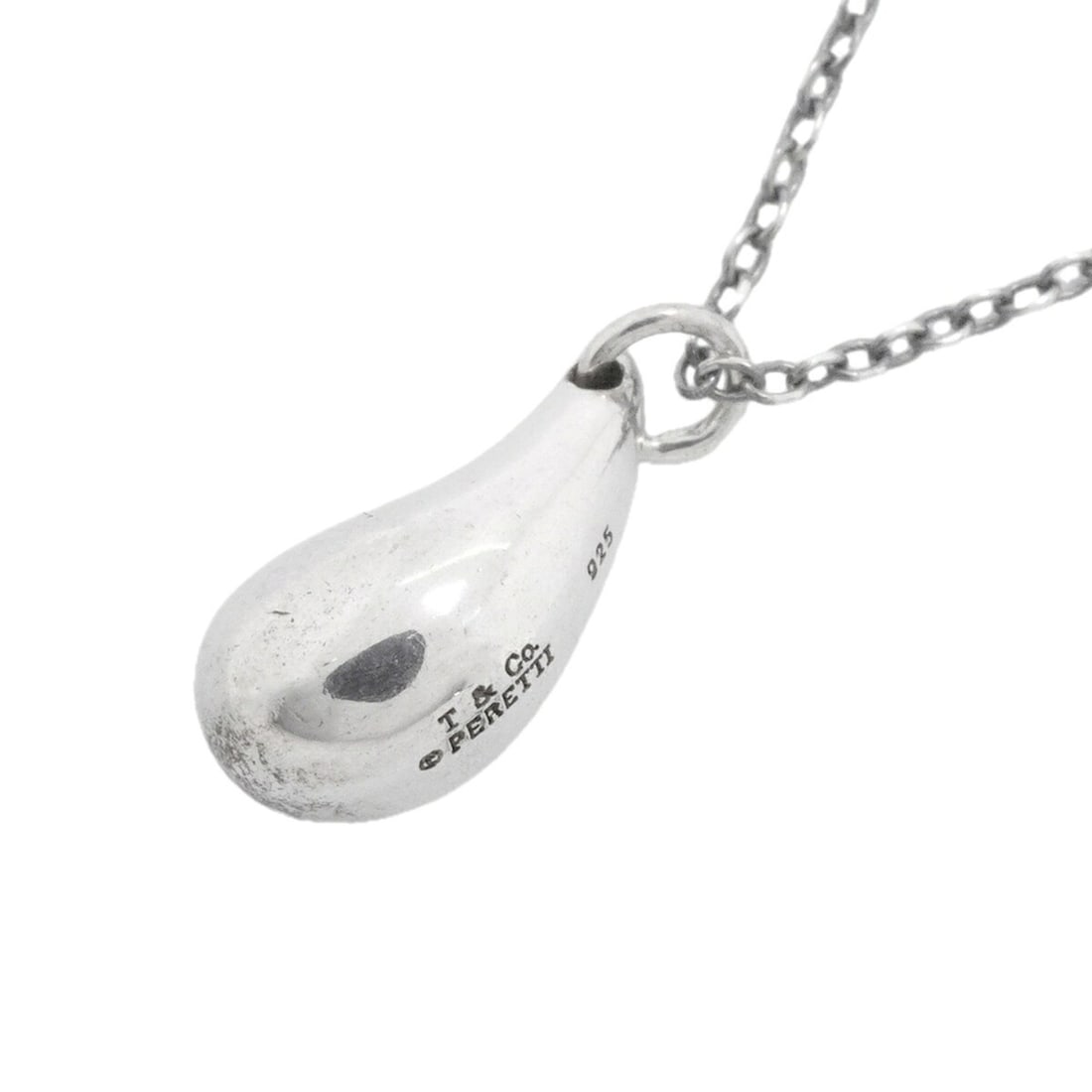 Tiffany & Co. Teardrop Necklace, Sterling Silver 925, Women's: --- Catalog ---Category: SizePendant Size: 13.8mm x 5.3mm / 0.54'' x 0.2''Neck Circumference: 41.5 cm / 16.33''Category: DesignGender: WomenMaterial: Silver 925Necklace Type: NecklaceCategory: General