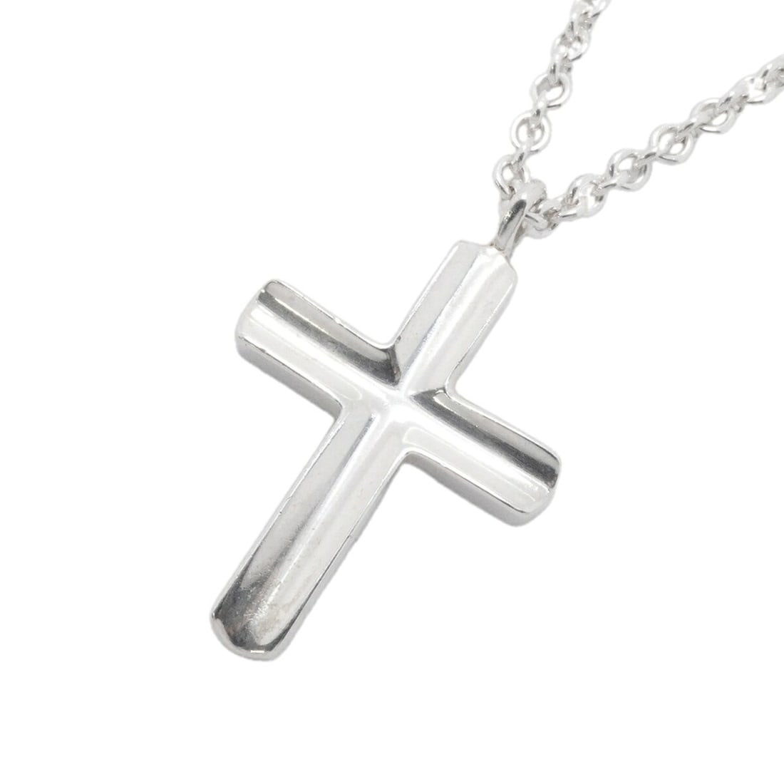 Tiffany & Co. Concave Cross Necklace, Sterling Silver 925, Women's: --- Catalog ---Category: SizePendant Size: 27.2mm x 16.9mm / 1.07'' x 0.66''Neck Circumference: 46 cm / 18.11''Category: DesignGender: WomenMaterial: Silver 925Necklace Type: NecklaceCategory: General