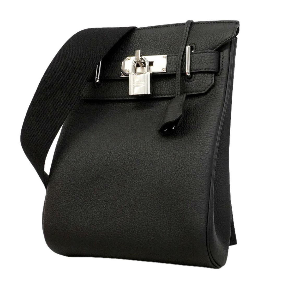 Hermes Accad PM Shoulder Bag, Togo Leather, Black, K Stamp, Men's, OP017167: --- Catalog ---Category: SizeSize (HxWxD): 27cm x 18cm x 8cm / 10.62'' x 7.08'' x 3.14''Category: DesignType: Shoulder bagColor: BlackGender: MenMaterial: Togo leather Hardware Color: SilverCategory: 