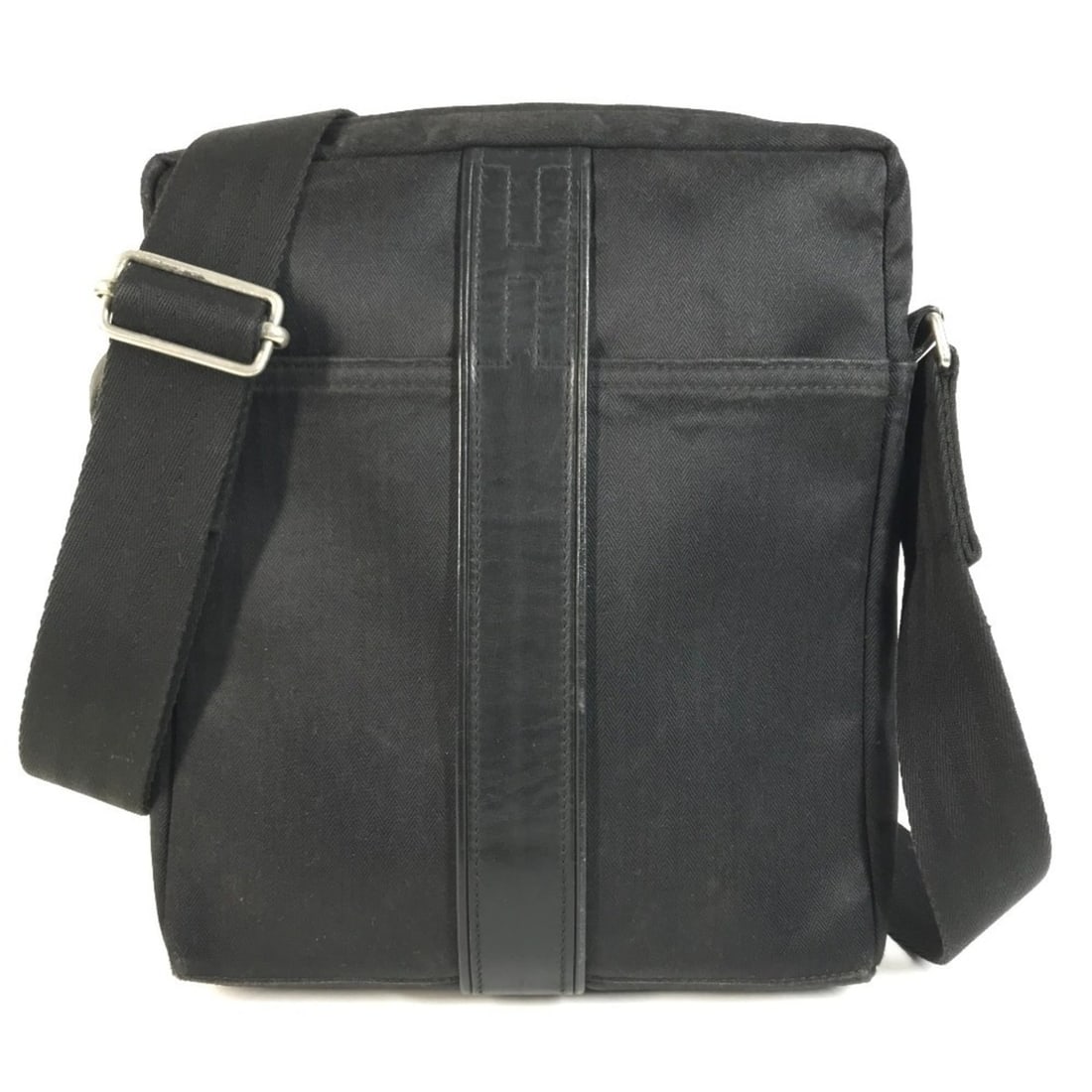 HERMES Acapulco Bandoulière Bag, Crossbody Pouch, Shoulder Cotton, Men's, Women's, Black: --- Catalog ---Category: SizeSize (HxWxD): 26cm x 21.5cm x 5cm / 10.23'' x 8.46'' x 1.96''Category: DesignType: Pochette, Shoulder bagColor: BlackGender: Men,WomenMaterial: Cotton Category: GeneralBra