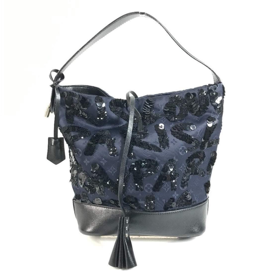 LOUIS VUITTON M94564 Monogram Satin Sequin Spotlight GM Shoulder Bag Bucket Handbag Leather Women's: --- Catalog ---Category: SizeSize (HxWxD): 27cm x 23cm x 11cm / 10.62'' x 9.05'' x 4.33''Category: DesignType: Handbag, Pouch, Shoulder bagColor: Black, Monogram, NavyGender: WomenMaterial: Spangles ,