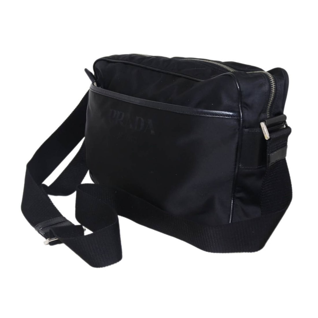 PRADA Prada Shoulder Bag Nylon Black VA0772 GC: --- Catalog ---Category: SizeSize (HxWxD): 21cm x 28cm x 8.5cm / 8.26'' x 11.02'' x 3.34''Category: DesignType: Shoulder bagColor: BlackGender: Men,WomenMaterial: Nylon Category: GeneralBrand: PradaCo