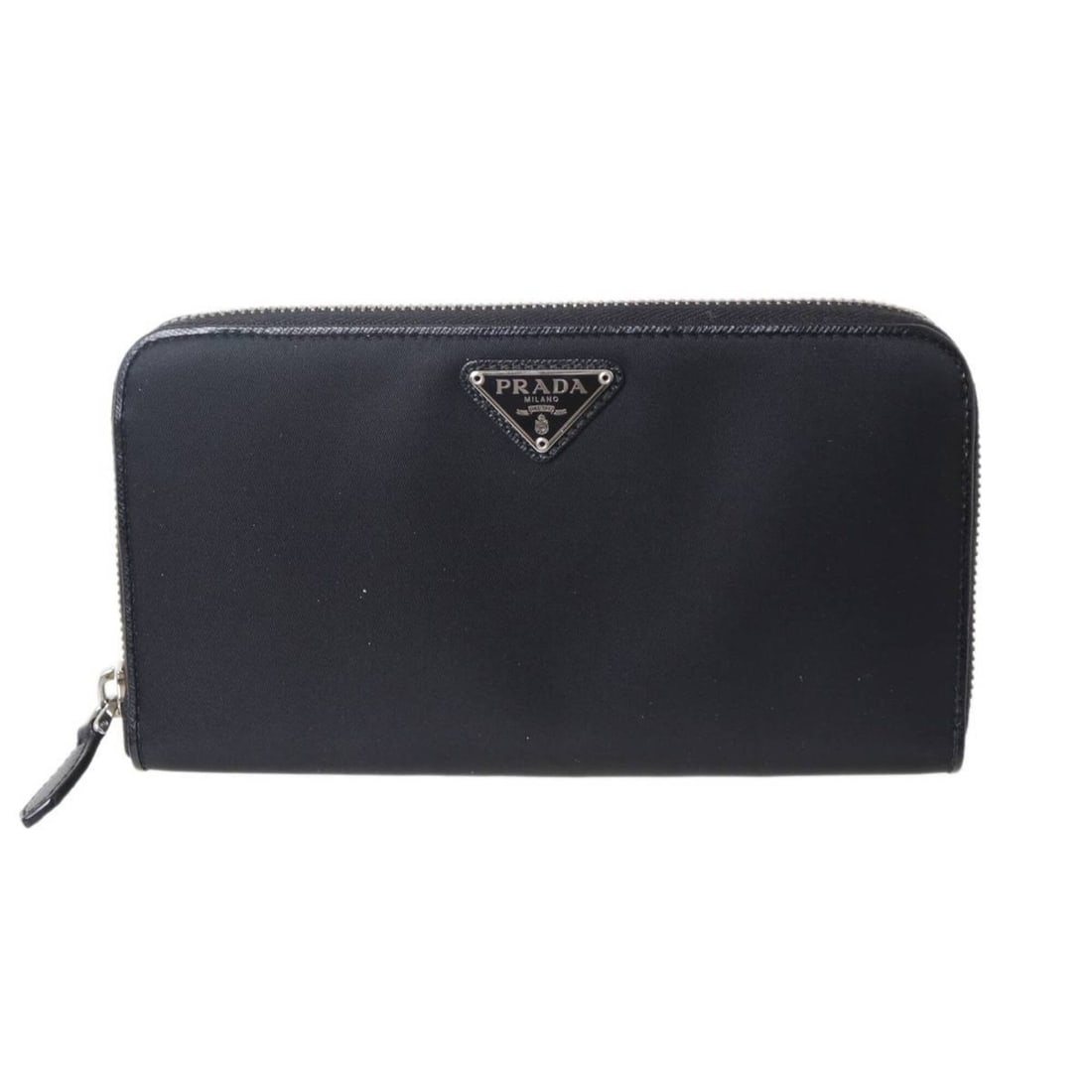 PRADA Prada Round Long Wallet Nylon Black: --- Catalog ---Category: SizeSize (HxWxD): 10cm x 18cm x 2.5cm / 3.93'' x 7.08'' x 0.98''Category: DesignType: Long wallet (bi-fold)Color: BlackGender: Women,MenMaterial: Nylon Category: GeneralBrand: