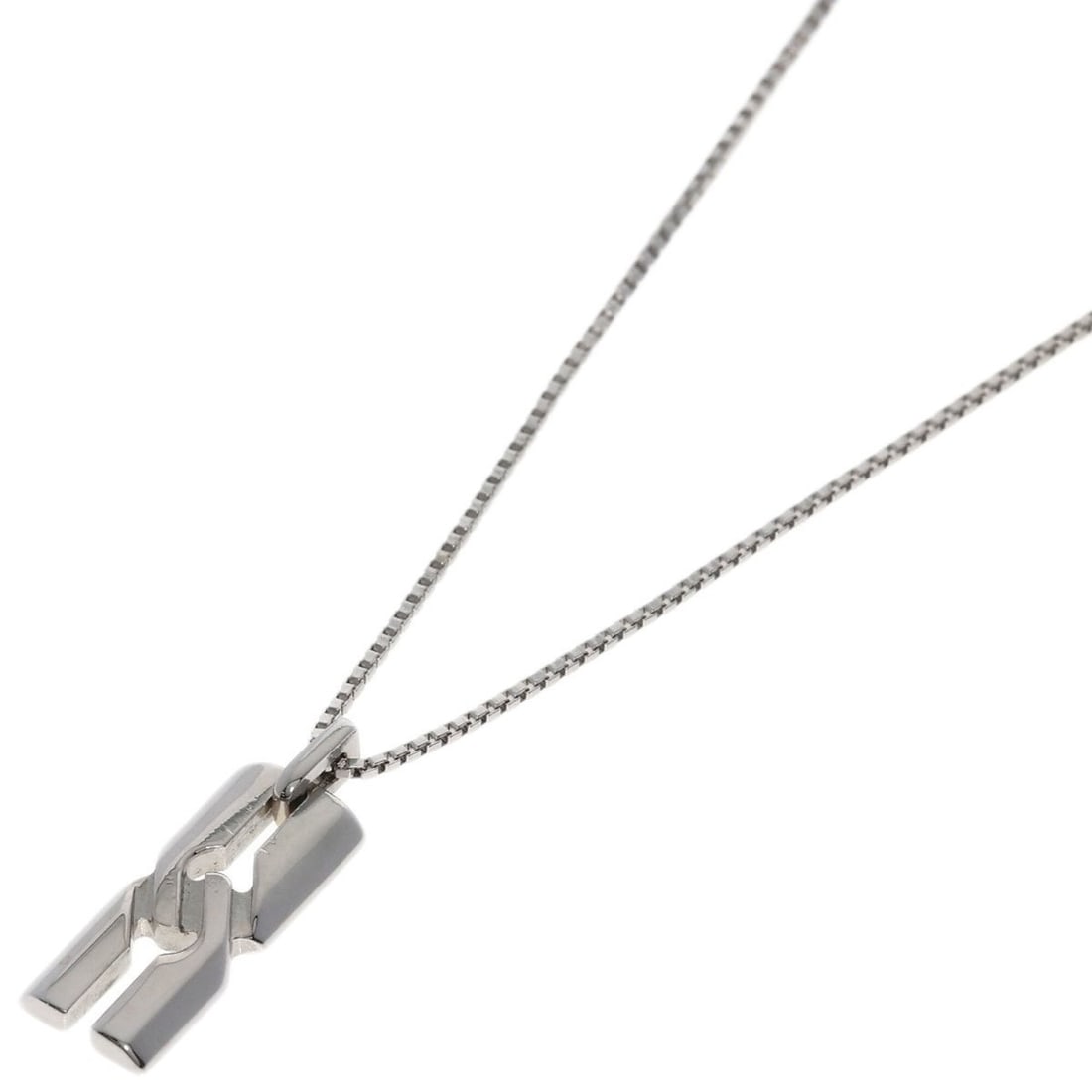 Gucci Infinity Necklace 18K White Gold Women's GUCCI: --- Catalog ---Category: SizePendant Size: 15.5mm x 1.4mm / 0.61'' x 0.05''Neck Circumference: 47 cm / 18.5''Category: DesignGender: WomenMaterial: White gold (18K)Necklace Type: NecklaceCategory: Gen