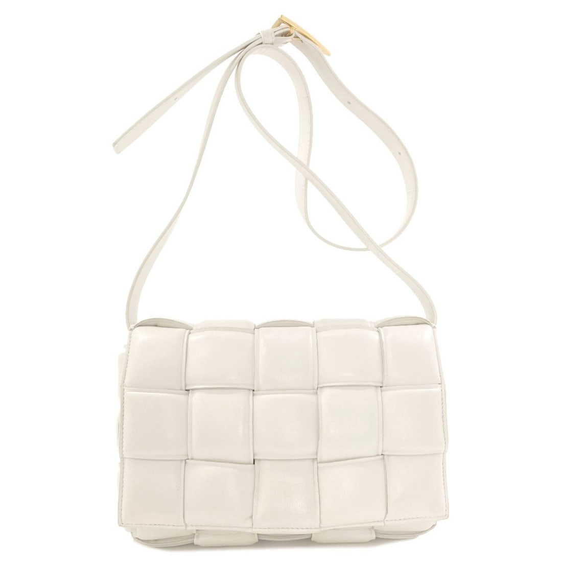 Bottega Veneta Padded Cassette Shoulder Bag, Calfskin, Women's.: --- Catalog ---Category: SizeSize (HxWxD): 18cm x 26cm x 8cm / 7.08'' x 10.23'' x 3.14''Category: DesignType: Shoulder bagColor: WhiteGender: WomenCategory: GeneralBrand: Bottega Veneta--- Item List -