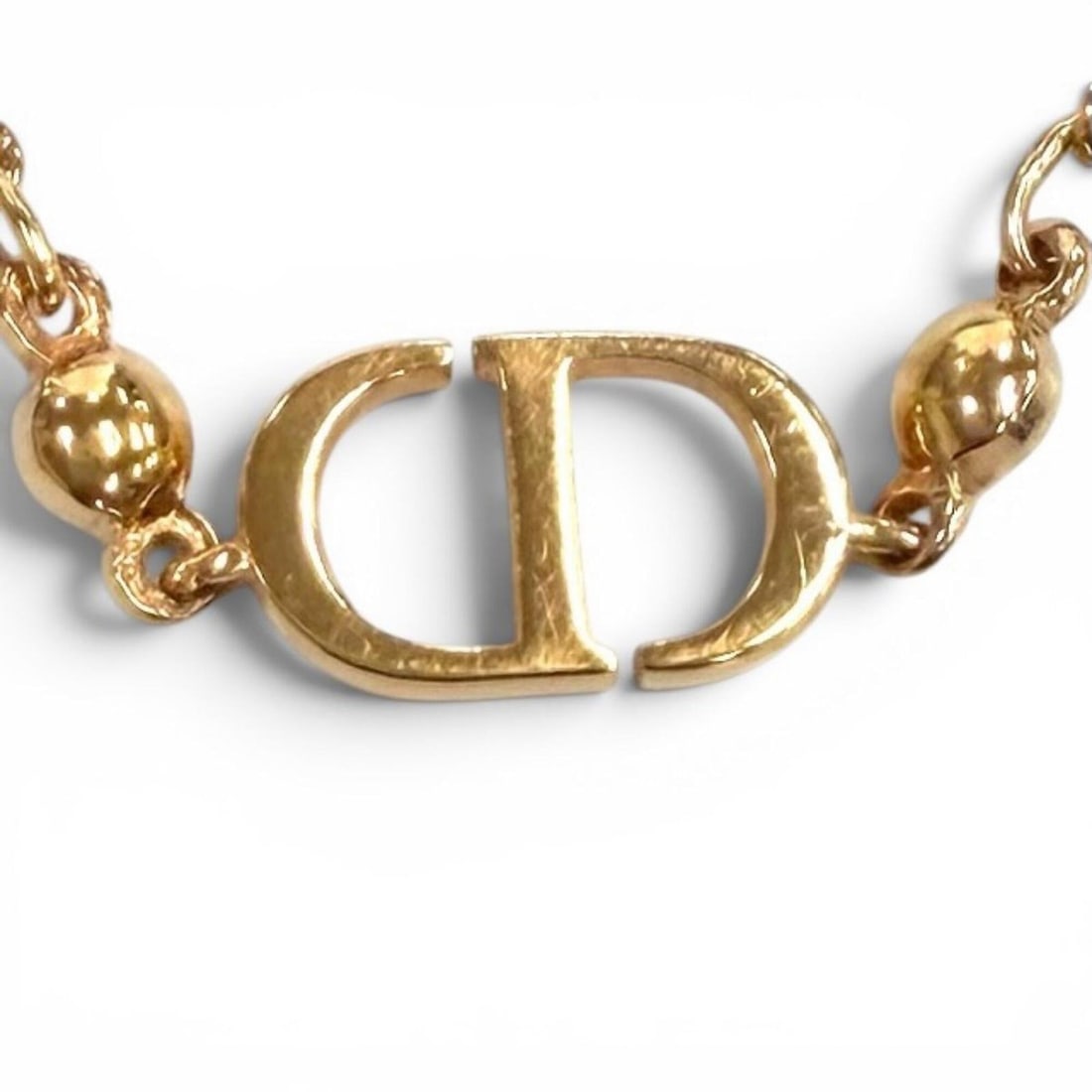 Christian Dior DIOR Petit CD logo ball necklace pendant, pink gold, women's accessory, with box.: --- Catalog ---Category: SizePendant Size: 7mm x 11mm / 0.27'' x 0.43''Neck Circumference: 39 cm - 43 cm / 15.35'' - 16.92''Category: DesignColor: Pink goldGender: WomenPendant Type: PendantNecklace T