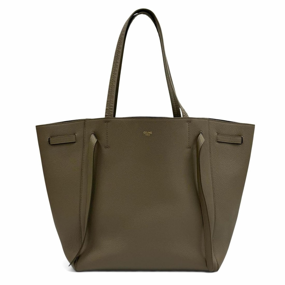 CELINE 18902 Cabas Phantom Small Taupe Logo Leather Tote Bag, Made in Italy, Women's, with Dust Bag.: --- Catalog ---Category: SizeSize (HxWxD): 30cm x 46.5cm x 16.5cm / 11.81'' x 18.3'' x 6.49''Category: DesignType: Tote bagGender: WomenMaterial: Leather Category: GeneralMPN: 18902Brand: CelineCountr