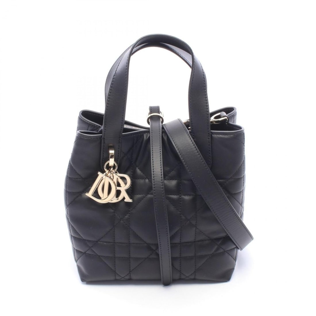 Christian Dior Dior Toujours Vertical Tote Bag Small Macro Cannage 2-Way Handbag Leather Women's: --- Catalog ---Category: SizeSize (HxWxD): 18cm x 17.5cm x 12cm / 7.08'' x 6.88'' x 4.72''Category: DesignType: Handbag, Tote bagColor: BlackGender: WomenMaterial: Leather Category: GeneralBrand: Chri
