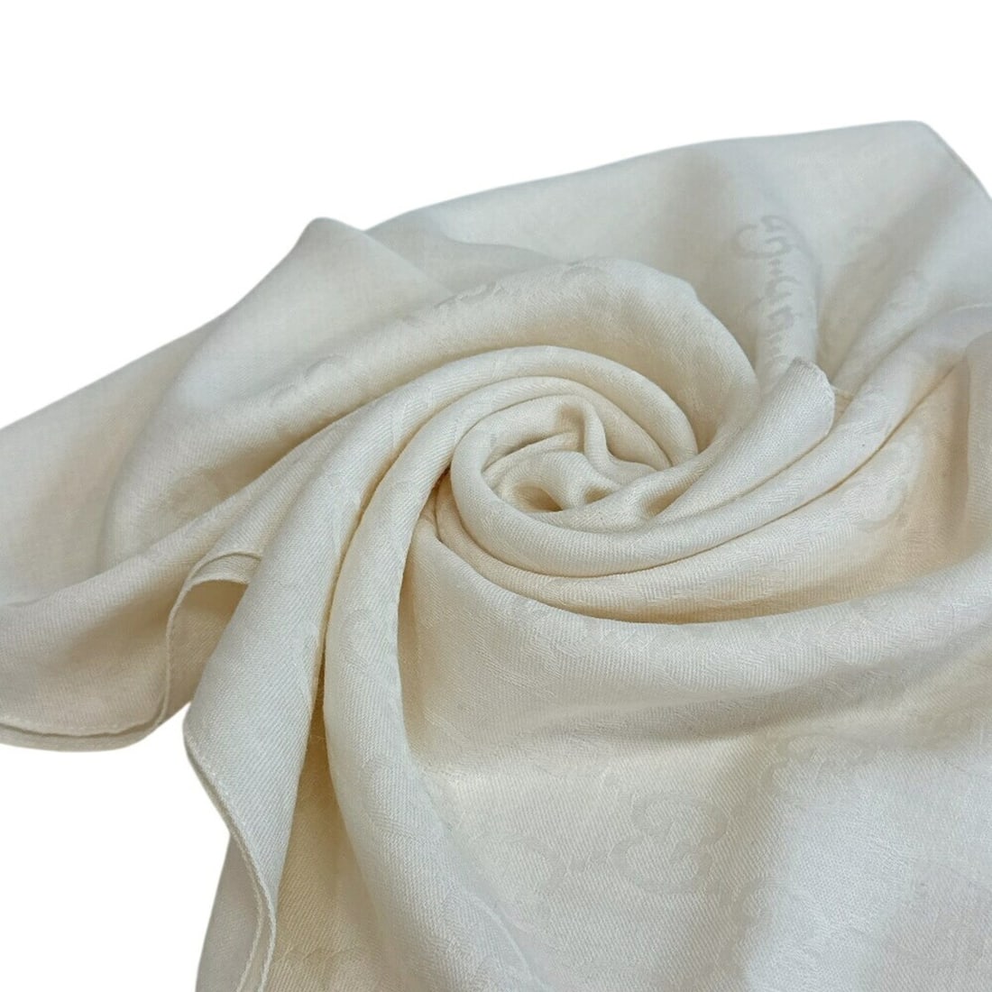 GUCCI GG Scarf, White - 9