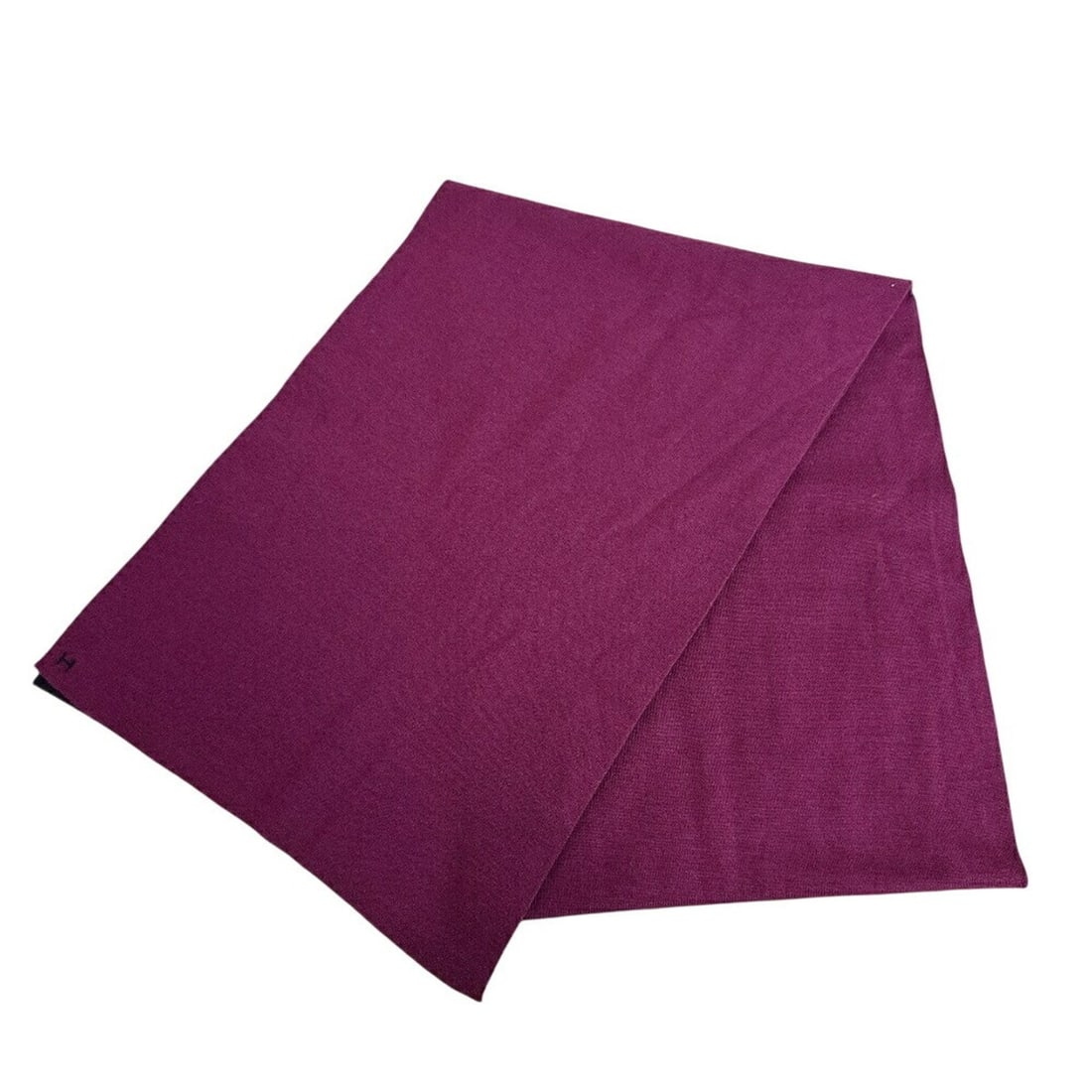 HERMES Reversible H Scarf, Wine Red: --- Catalog ---Category: SizeSize (LxW): 1.75m / 68.89''Category: DesignColor: Red colorGender: WomenMaterial: Cashmere Category: GeneralBrand: Hermes--- Item List ---Section: ConditionRanking: Rank
