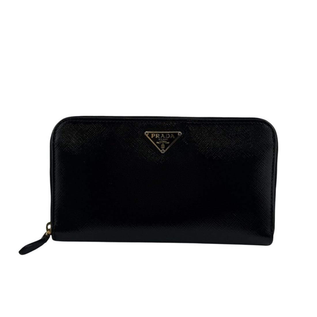 PRADA 1M0506 Round Long Wallet PVC Black: --- Catalog ---Category: SizeSize (HxWxD): 11cm x 18.5cm / 4.33'' x 7.28''Category: DesignColor: BlackGender: WomenMaterial: PVC Category: GeneralBrand: Prada--- Item List ---Section: