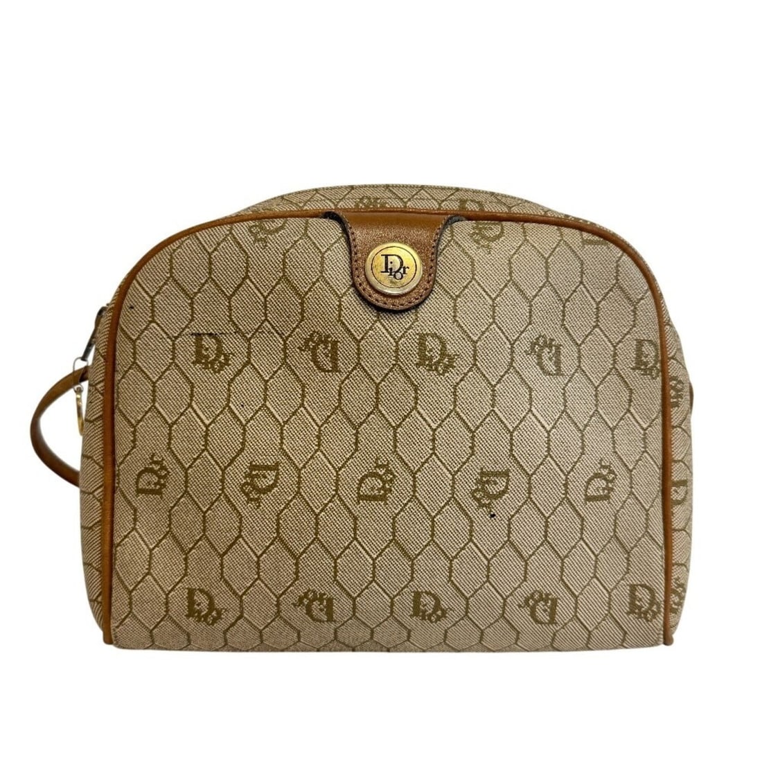 Christian Dior Dior Honeycomb Trotter PVC Shoulder Bag, Beige: --- Catalog ---Category: SizeSize (HxWxD): 18cm x 20cm x 5cm / 7.08'' x 7.87'' x 1.96''Category: DesignType: Shoulder bagColor: BeigeGender: WomenMaterial: PVC Category: GeneralBrand: Christian