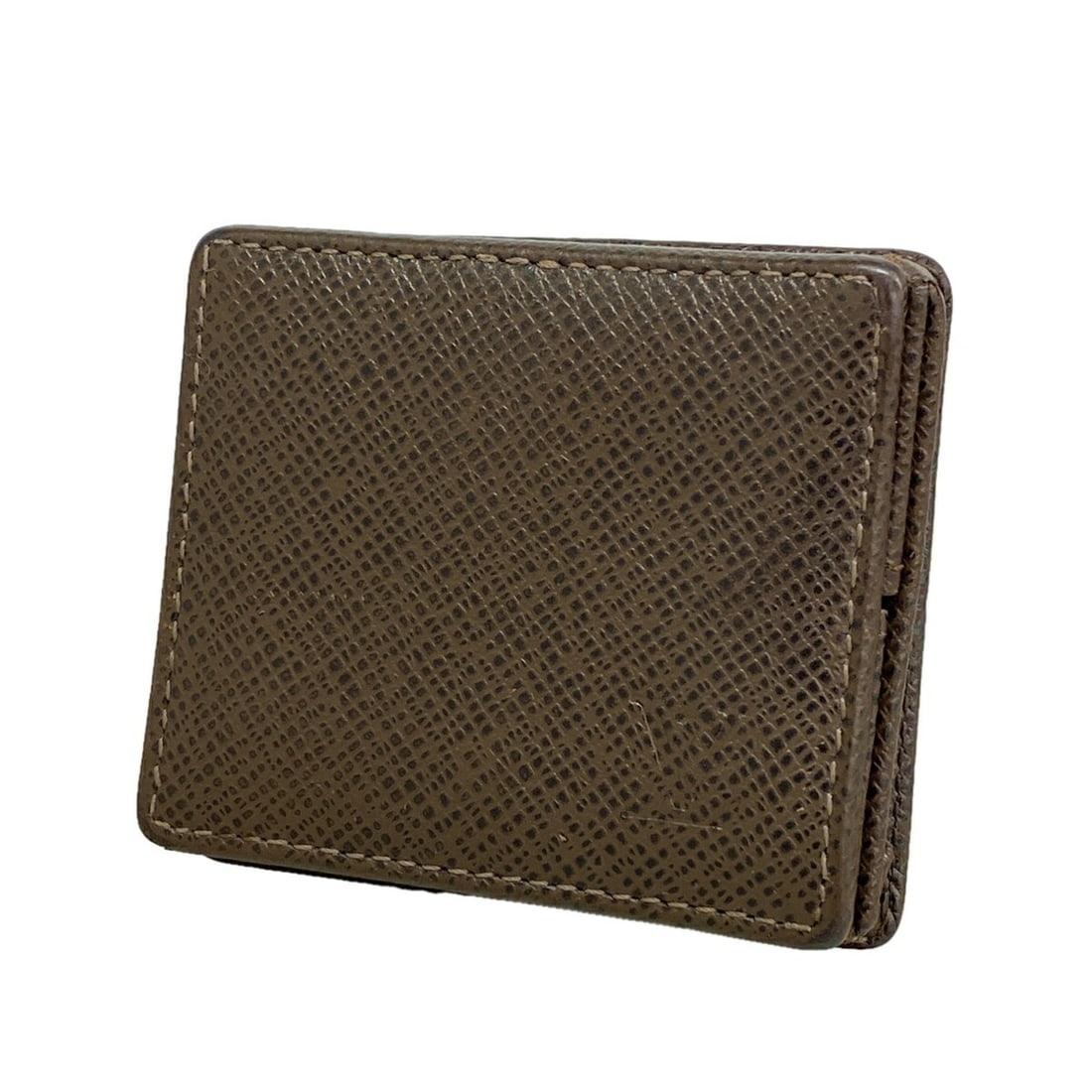 Louis Vuitton Taiga Portemonnaie Boite Wallet/Coin Case M30388 Grizzly (Men's/Women's): --- Catalog ---Category: SizeSize (HxWxD): 7cm x 8cm x 1.5cm / 2.75'' x 3.14'' x 0.59''Category: DesignType: Coin purse/coin caseColor: GrizzlyGender: Men,WomenCategory: GeneralMPN: M30388Brand: Louis