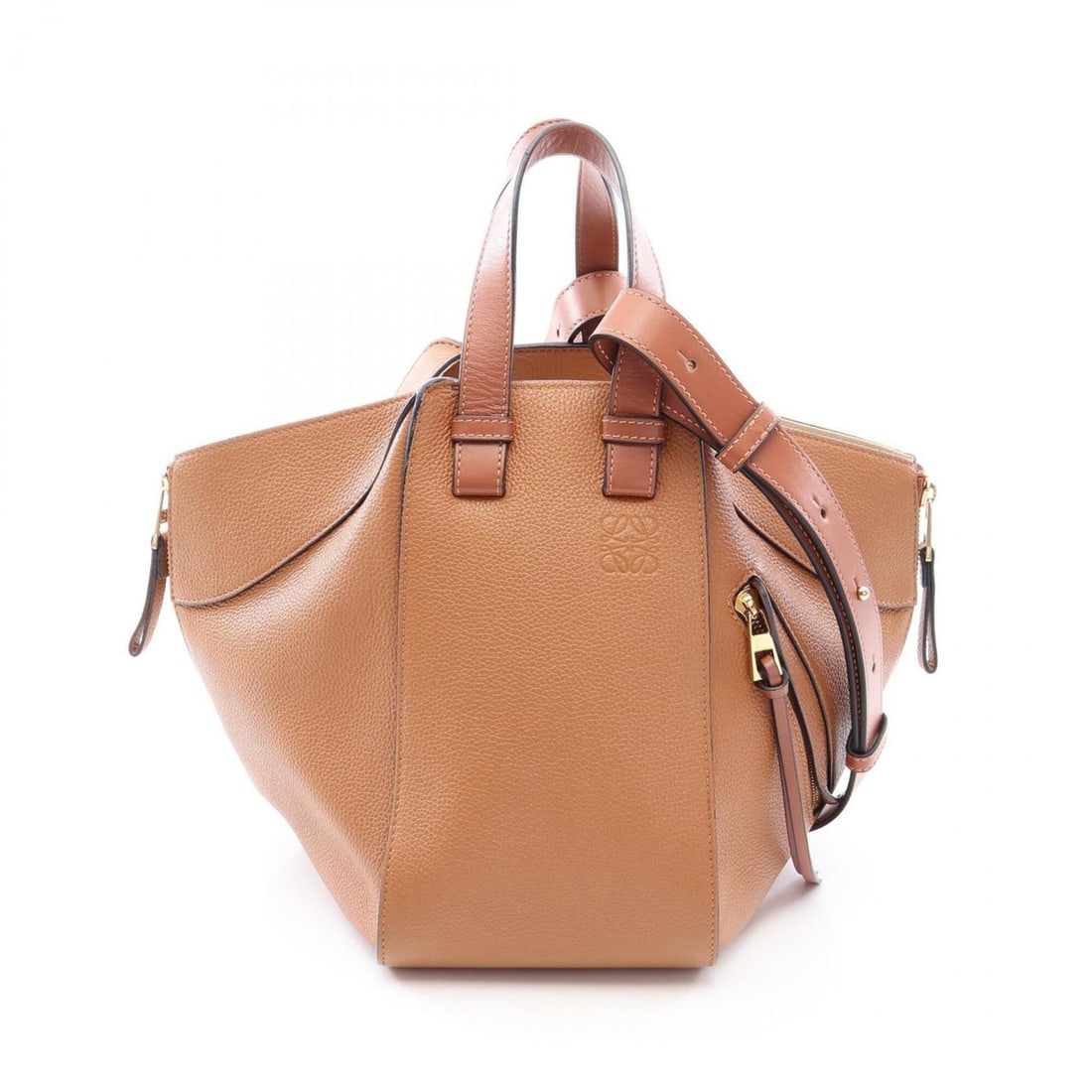 Loewe Hammock Bag Small 2-Way Handbag Leather Women's Brown: --- Catalog ---Category: SizeSize (HxWxD): 25cm x 14cm x 25cm / 9.84'' x 5.51'' x 9.84''Category: DesignType: HandbagColor: BrownGender: WomenMaterial: Leather Category: GeneralBrand: Loewe--- Item Li