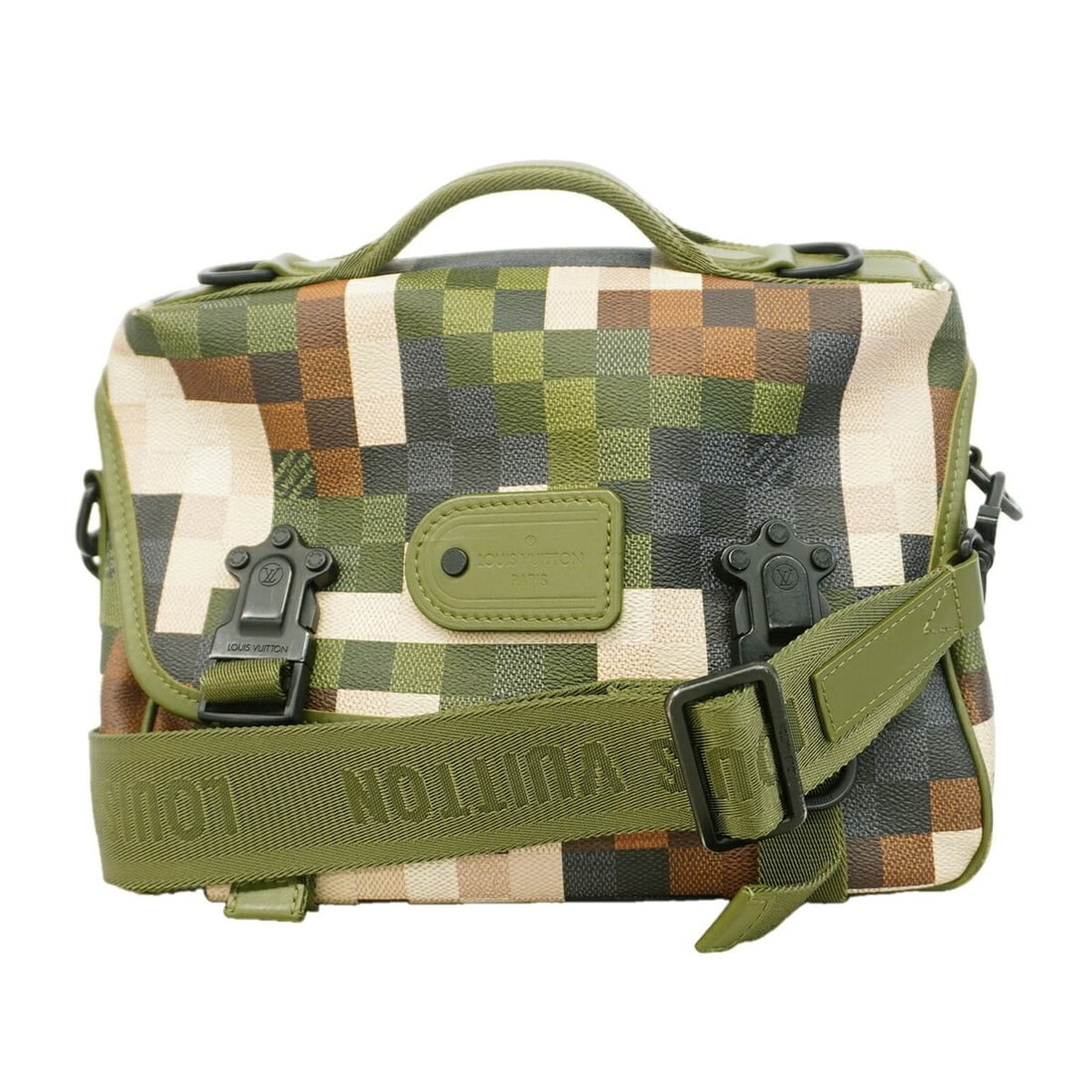 Louis Vuitton Damouflage LV Trail Shoulder Bag M24449 Green Men's P3493221: --- Catalog ---Category: SizeSize (HxWxD): 22.5cm x 27.5cm x 10.5cm / 8.85'' x 10.82'' x 4.13''Category: DesignType: Shoulder bagColor: GreenGender: MenCategory: GeneralMPN: M24449Brand: Louis Vuitton