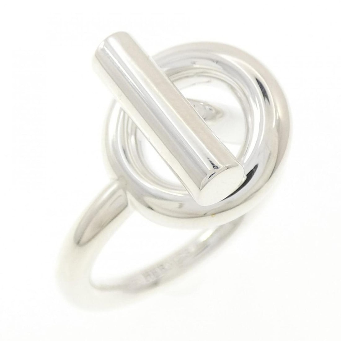 Hermes Hermès Echappé Ring: --- Catalog ---Category: SizeUS Size: 8Brand Size: 56Category: DesignType: Band ringGender: WomenMaterial: Silver 925Category: GeneralMPN: H103658BBrand: Hermes--- Item List ---Section: