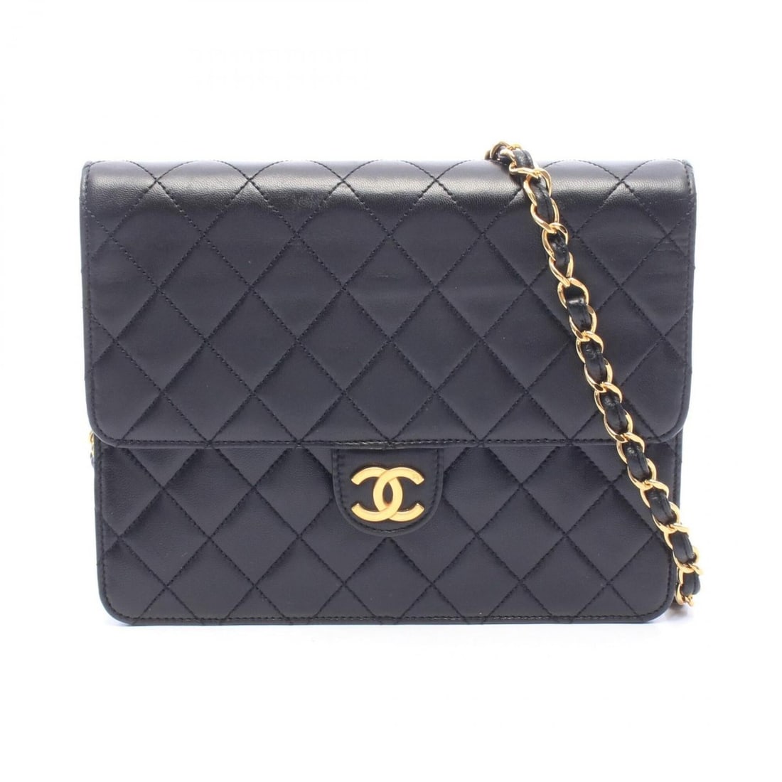 Chanel Matelassé Single Flap Shoulder Bag/Handbag, Lambskin Leather, Women's, Black: --- Catalog ---Category: SizeSize (HxWxD): 17.5cm x 22cm x 6cm / 6.88'' x 8.66'' x 2.36''Category: DesignType: Handbag, Shoulder bagColor: BlackGender: WomenMaterial: Leather Leather/Fur Type: Lambski