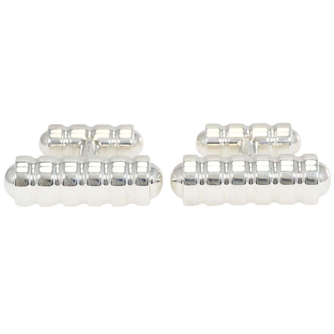 Tiffany & Co. Grooved Cufflinks, Silver, Total Weight 26.8g, Like New Condition.: --- Catalog ---Category: SizeWeight: 26.8g / 0.94oz.Size (HxWxD): 23.00mm x 7.00mm / 0.91'' x 0.28''Category: DesignType: CufflinksGender: MenMaterial: Silver 925Category: GeneralBrand: Tiffany--- Ite