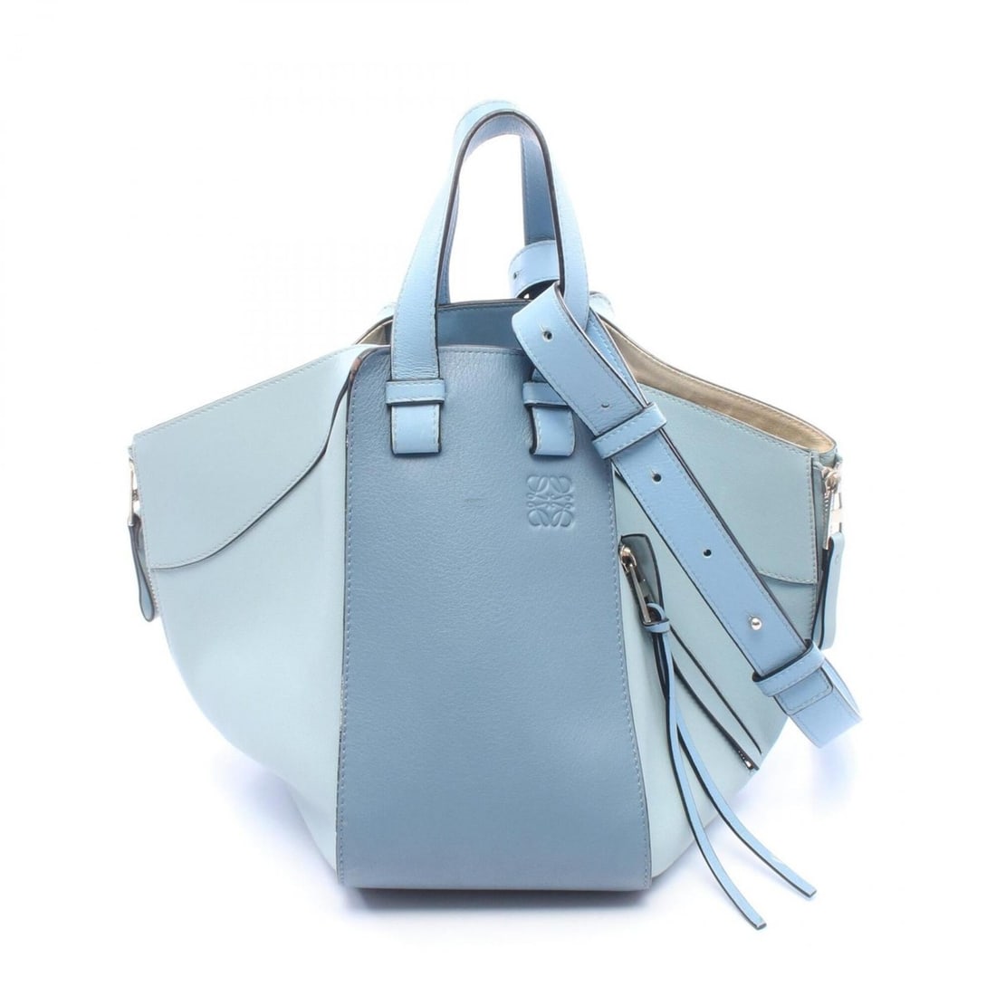Loewe Hammock Bag Small 2-Way Handbag Leather Women's Blue: --- Catalog ---Category: SizeSize (HxWxD): 24cm x 14cm x 27cm / 9.44'' x 5.51'' x 10.62''Category: DesignType: HandbagColor: BlueGender: WomenMaterial: Leather Category: GeneralBrand: Loewe--- Item Li