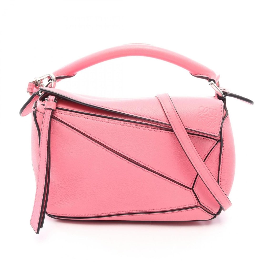 Loewe Puzzle Bag Mini 2-Way Handbag, Leather, Women's, Pink: --- Catalog ---Category: SizeSize (HxWxD): 11cm x 17cm x 7cm / 4.33'' x 6.69'' x 2.75''Category: DesignType: HandbagColor: PinkGender: WomenMaterial: Leather Category: GeneralBrand: Loewe--- Item List