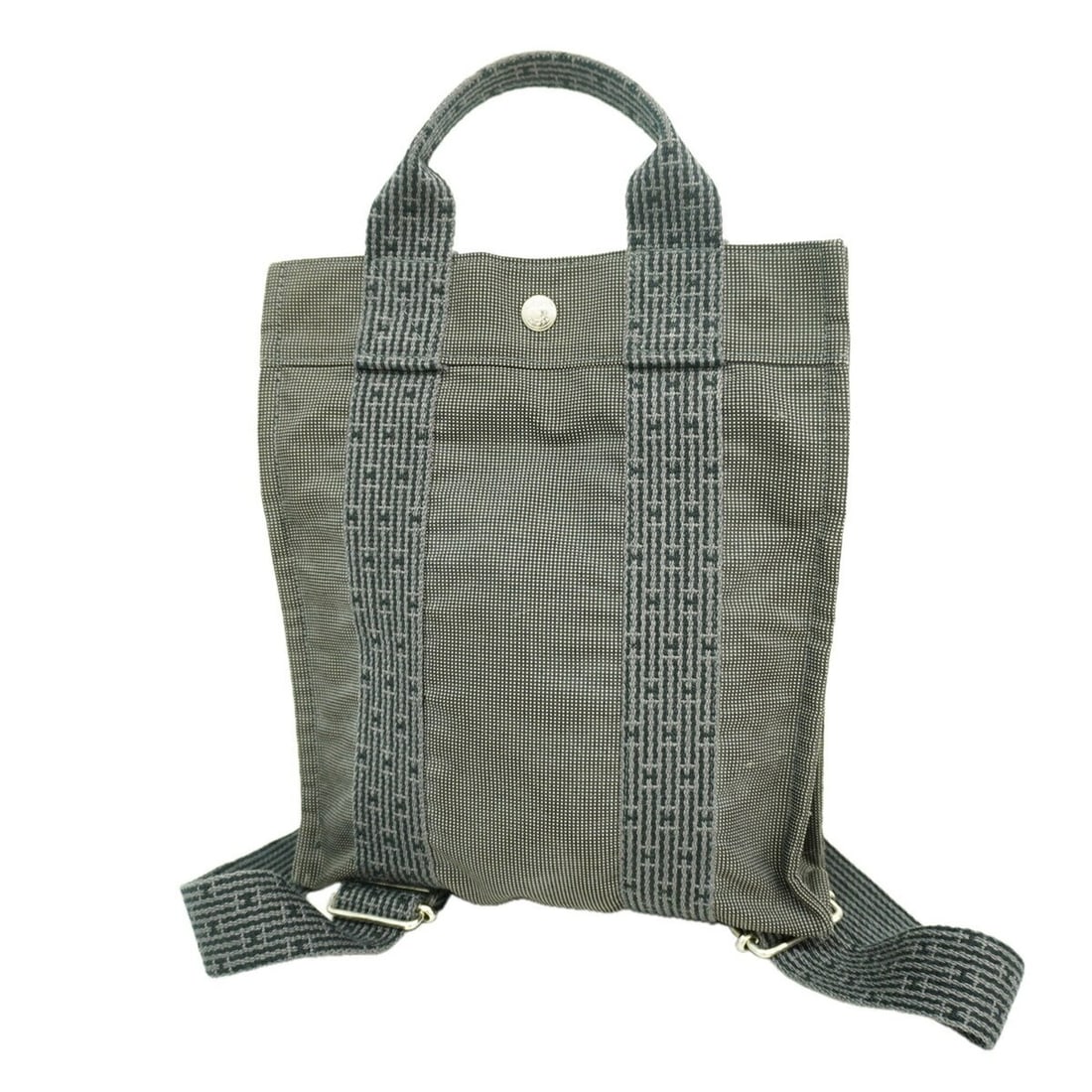 Hermes Backpack/Daypack, Herline Ad PM, Nylon, Gray, Men's/Women's: --- Catalog ---Category: SizeSize (HxWxD): 30.5cm x 26.5cm x 7cm / 12'' x 10.43'' x 2.75''Category: DesignType: BackpackColor: GrayGender: Men,WomenMaterial: Nylon Hardware Color: SilverCategory: Gene