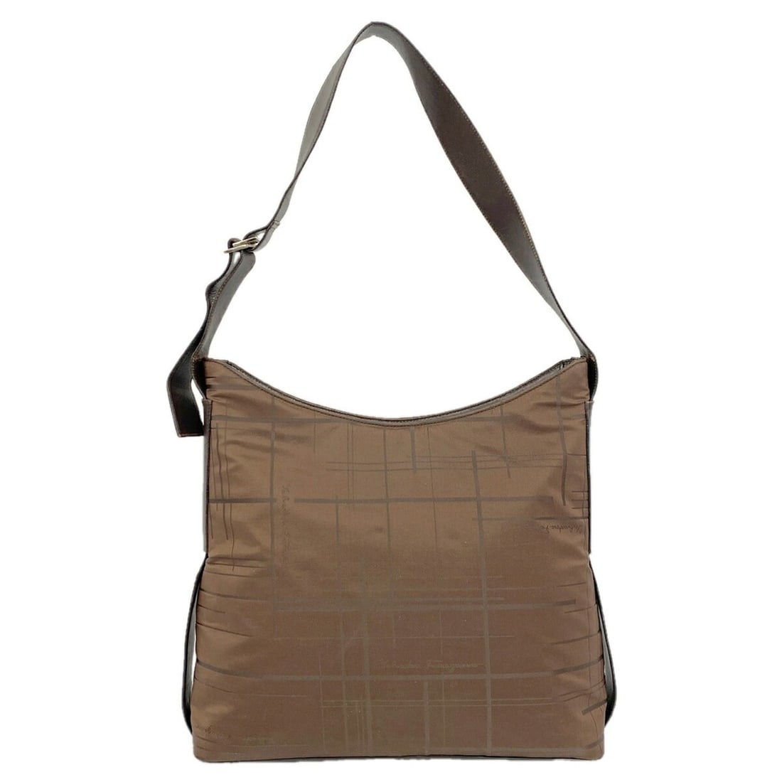 Salvatore Ferragamo Shoulder Bag, Nylon, Dark Brown, Women's: --- Catalog ---Category: SizeSize (HxWxD): 26cm x 31.5cm x 11cm / 10.23'' x 12.4'' x 4.33''Category: DesignType: Shoulder bagColor: Dark brownGender: WomenMaterial: Nylon Hardware Color: SilverCategor