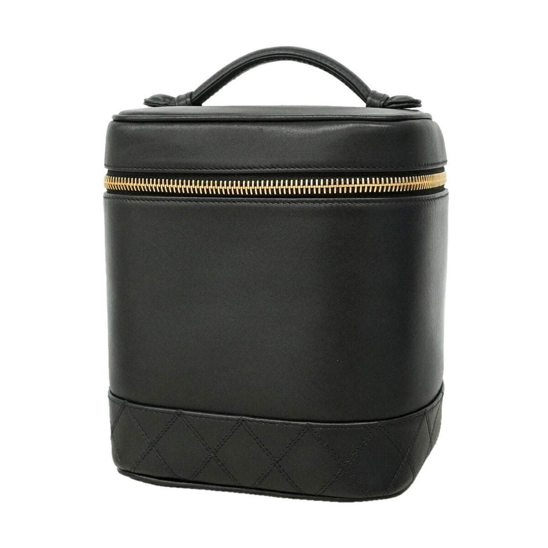 Chanel Bicolore Lambskin Handbag/Vanity Bag, Black, Women's: --- Catalog ---Category: SizeSize (HxWxD): 17.5cm x 15cm x 12.5cm / 6.88'' x 5.9'' x 4.92''Category: DesignType: Vanity bagColor: BlackGender: WomenMaterial: Leather Hardware Color: GoldLeather/Fur Ty
