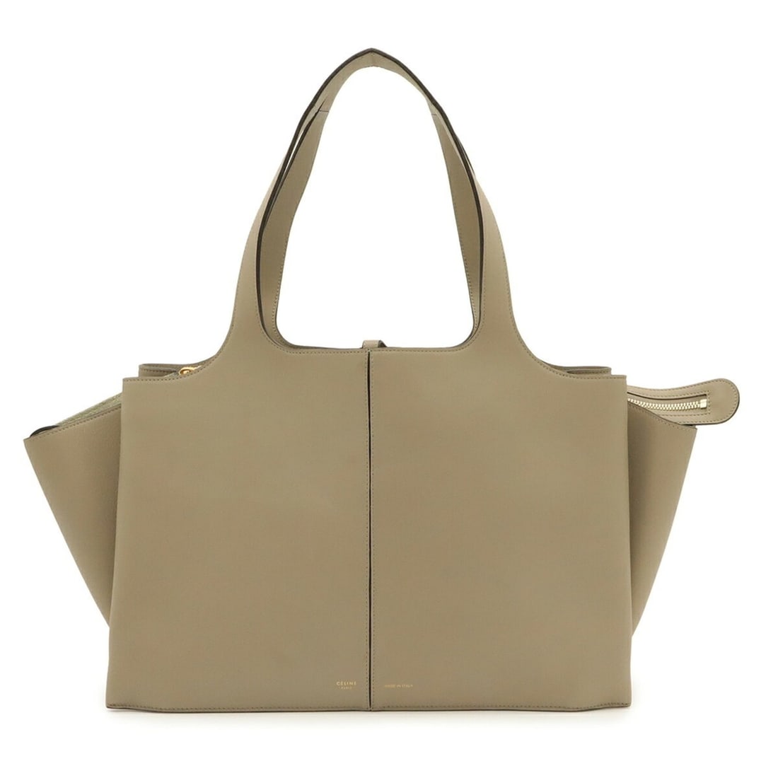 CELINE Trifold Medium Tote Bag Shoulder Leather Greige 178883: --- Catalog ---Category: SizeSize (HxWxD): 26cm x 36cm x 11.5cm / 10.23'' x 14.17'' x 4.52''Category: DesignType: Shoulder bag, Tote bagColor: GrayishGender: WomenMaterial: Leather Category: GeneralMP