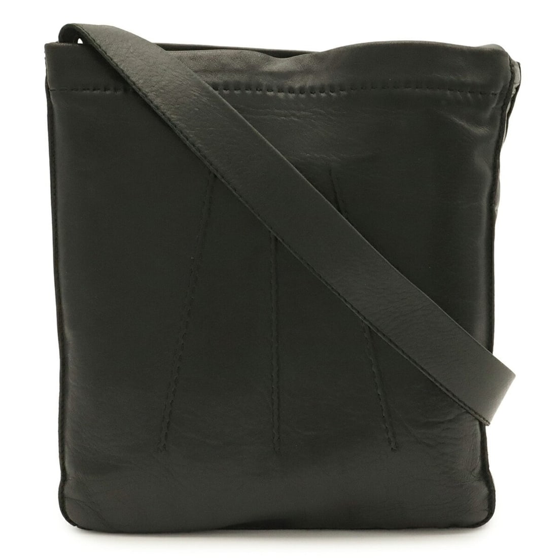 HERMES Toudou Shoulder Bag Pochette Leather Black: --- Catalog ---Category: SizeSize (HxWxD): 22cm x 19cm x 2cm / 8.66'' x 7.48'' x 0.78''Category: DesignType: Pochette, Shoulder bagColor: BlackGender: WomenMaterial: Leather Category: GeneralBrand: He