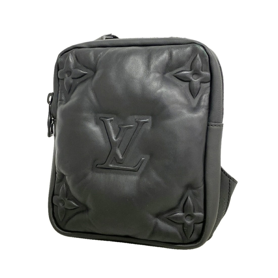 Louis Vuitton Asymmetrical Sling Bag M68773 Black Men's: --- Catalog ---Category: SizeSize (HxWxD): 18.5cm x 15cm x 3cm / 7.28'' x 5.9'' x 1.18''Category: DesignType: Sling bagColor: BlackGender: MenCategory: GeneralMPN: M68773Brand: Louis Vuitton--- Item L