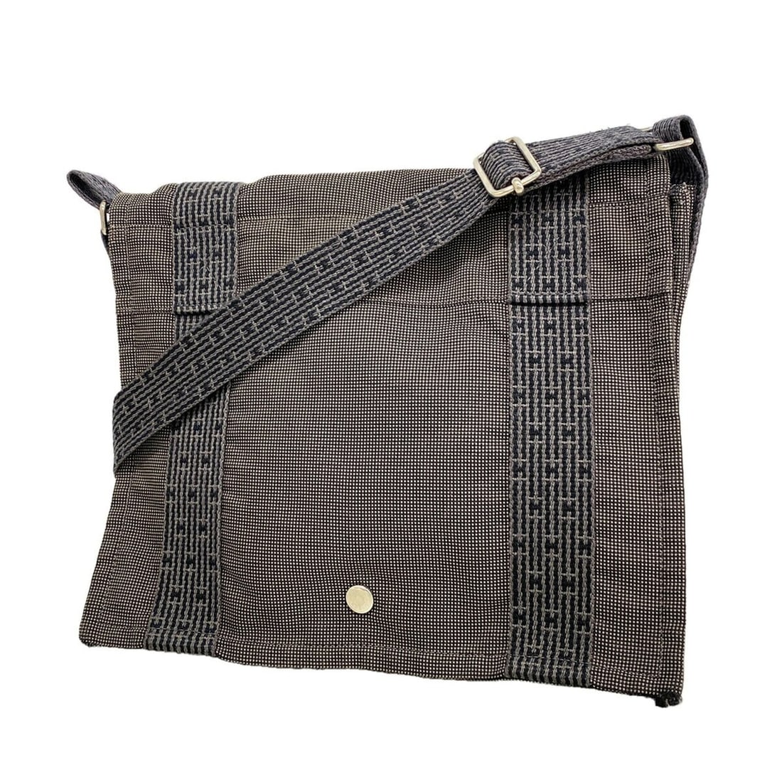 Hermes Shoulder Bag, Herline Bassas PM, Nylon, Gray, Men's & Women's: --- Catalog ---Category: SizeSize (HxWxD): 28cm x 32cm x 7.5cm / 11.02'' x 12.59'' x 2.95''Category: DesignType: Shoulder bagColor: GrayGender: Men,WomenMaterial: Nylon Hardware Color: SilverCategory: