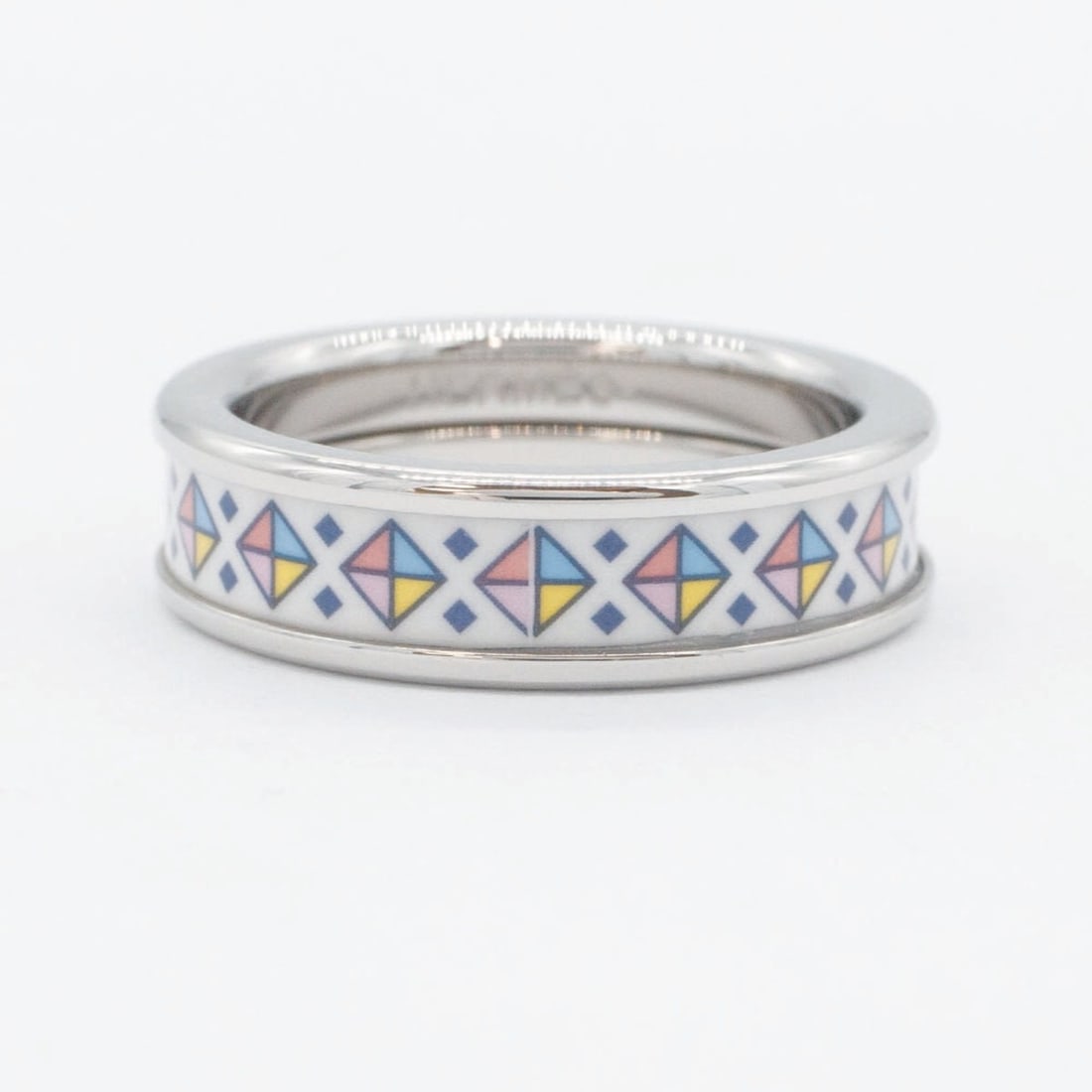 Hermes Collier de Chien PM Ring H403317 White Palladium Size 53 Women's HERMES: --- Catalog ---Category: SizeJP Size: 12US Size: 6.5Category: DesignType: Band ringColor: WhiteGender: WomenMaterial: PalladiumCategory: GeneralLine: Collier de ChienBrand: HermesCountry of Origin: Fr