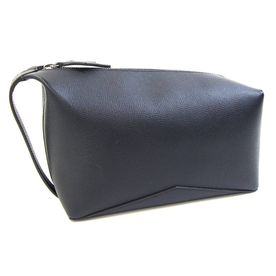 Cartier Clutch Bag Losange Small Toiletry L1002638 Black Leather Second Handbag Pouch Men's: --- Catalog ---Category: SizeSize (HxWxD): 11cm x 26cm x 12cm / 4.33'' x 10.23'' x 4.72''Category: DesignType: Clutch bag, Handbag, PouchColor: BlackGender: MenMaterial: Leather Category: GeneralBrand