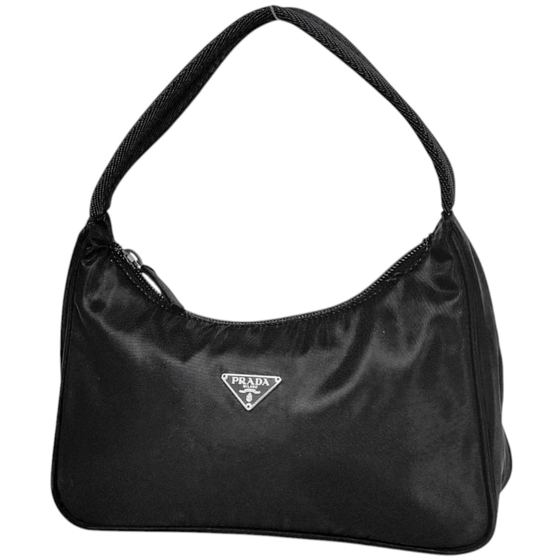 Prada handbag, logo plate, nylon, black (nero), women's.: --- Catalog ---Category: SizeSize (HxWxD): 12cm x 22cm x 6.5cm / 4.72'' x 8.66'' x 2.55''Category: DesignType: HandbagColor: BlackGender: WomenMaterial: Nylon Category: GeneralBrand: Prada--- Item Lis