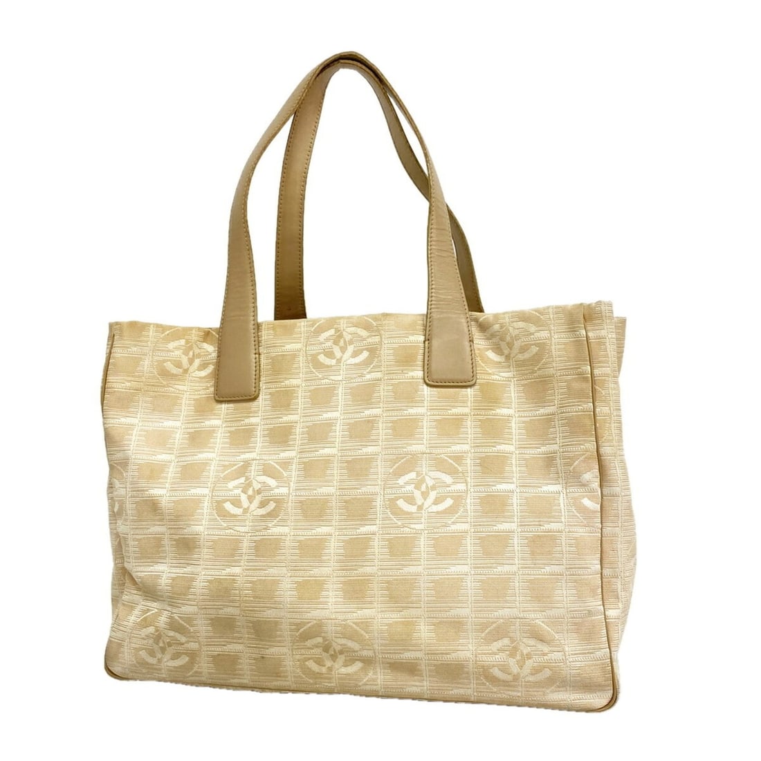 Chanel New Travel Nylon Tote Bag, Beige, Women's: --- Catalog ---Category: SizeSize (HxWxD): 26cm x 35cm x 16.5cm / 10.23'' x 13.77'' x 6.49''Category: DesignType: Tote bagColor: BeigeGender: WomenMaterial: Nylon Hardware Color: SilverCategory: Gener
