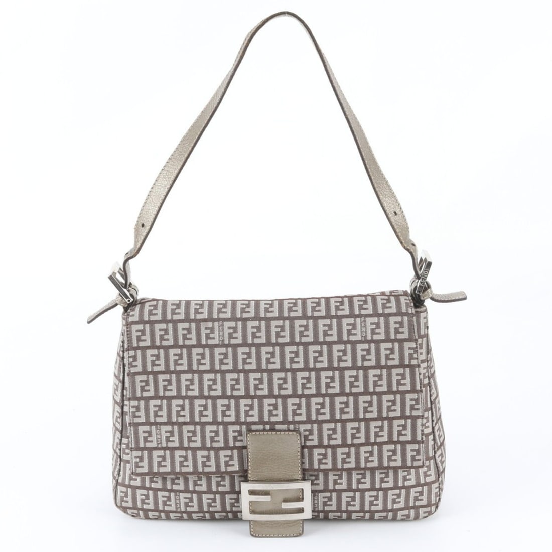 Fendi Zucchino Mamma Baguette Leather Shoulder Bag Tote Handbag for Women: --- Catalog ---Category: SizeSize (HxWxD): 17cm x 28cm x 10cm / 6.69'' x 11.02'' x 3.93''Category: DesignType: Handbag, Shoulder bag, Tote bagColor: Beige, SilverGender: WomenMaterial: Leather , Canva