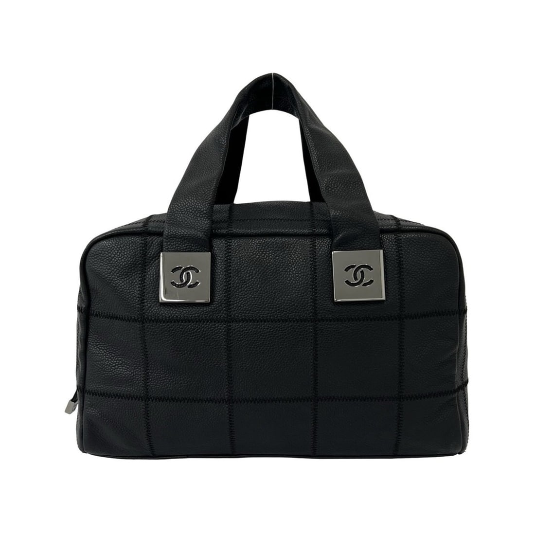 CHANEL Chocolate Bar Coco Mark Caviar Skin Handbag Mini Boston Bag Black 28769: --- Catalog ---Category: SizeSize (HxWxD): 18cm x 27.5cm x 19cm / 7.08'' x 10.82'' x 7.48''Category: DesignType: Boston bag, HandbagColor: BlackGender: WomenMaterial: Grained Calfskin Category: Genera