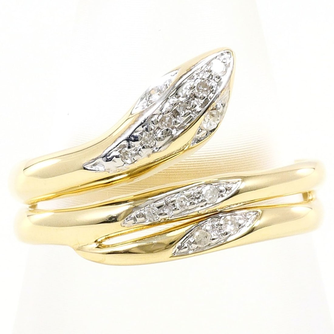 K10 10K YG Yellow Gold Ring with 1 Diamond (carat weight not stamped), Total Weight 2.5g, Jewelry: --- Catalog ---Category: SizeWidth: 13mm / 0.51''Weight: 2.5g / 0.08oz.JP Size: 13US Size: 6.5Category: DesignType: Band ringColor: White gold, Yellow goldMetal: Gold, White GoldStone: DiamondGender: 