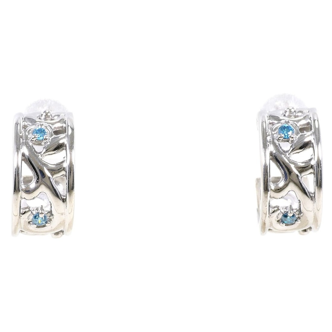 18K (18k White Gold) Earrings with Blue Diamond (Treated) 0.02ct, Certificate of Authenticity, Total: --- Catalog ---Category: SizeWeight: 3.4g / 0.11oz.Category: DesignType: Half hoop earringsColor: Blue, White goldMetal: White GoldStone: DiamondGender: WomenMaterial: White gold (18K)Metal Purity: 18