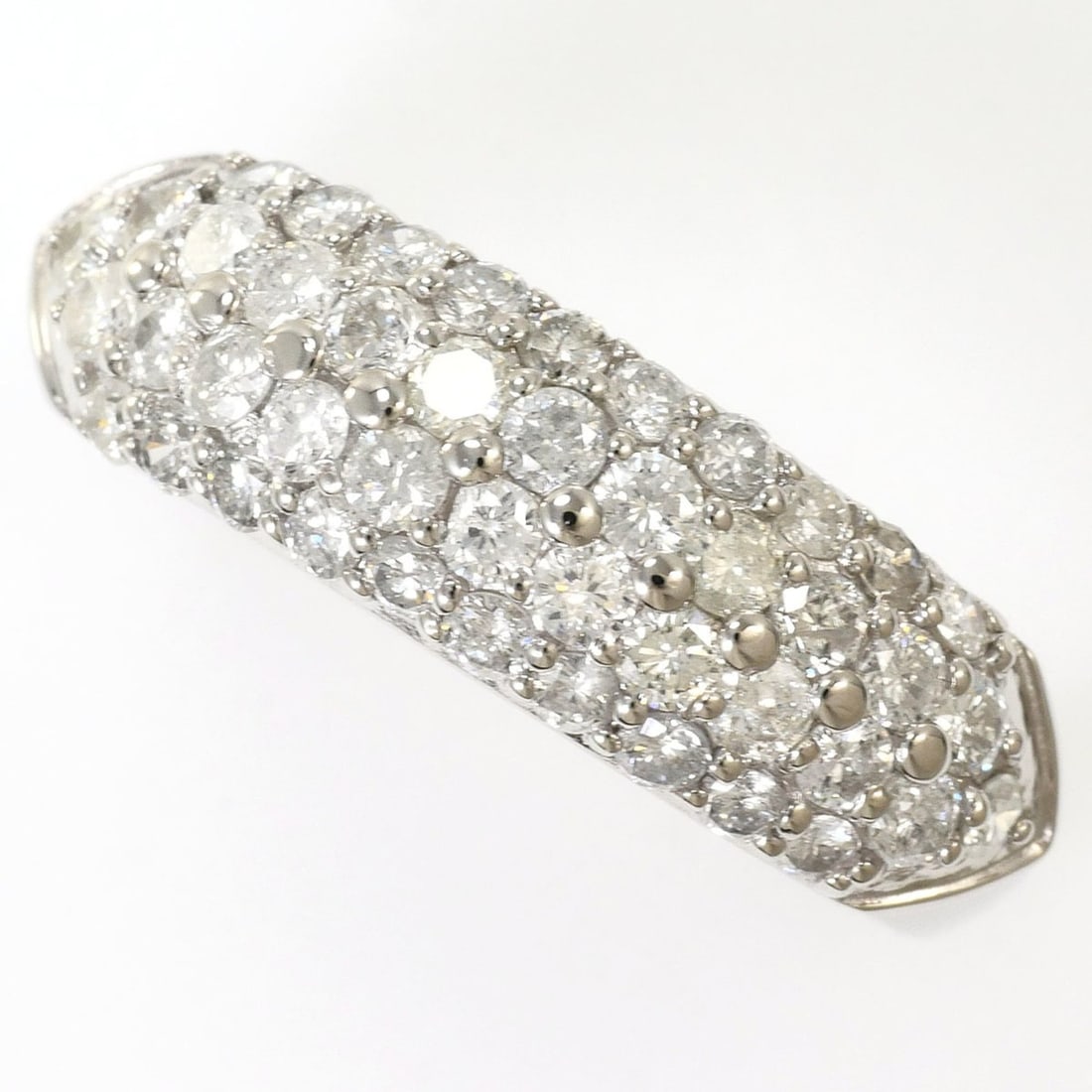 PT900 Platinum Ring, 1 Diamond (1.00ct), with Appraisal Certificate, Total Weight 5.2g, Jewelry: --- Catalog ---Category: SizeWidth: 6mm / 0.24''Weight: 5.2g / 0.18oz.JP Size: 13US Size: 6.5Category: DesignType: Band ringColor: PlatinumMetal: PlatinumStone: DiamondGender: WomenMaterial: Platinum 