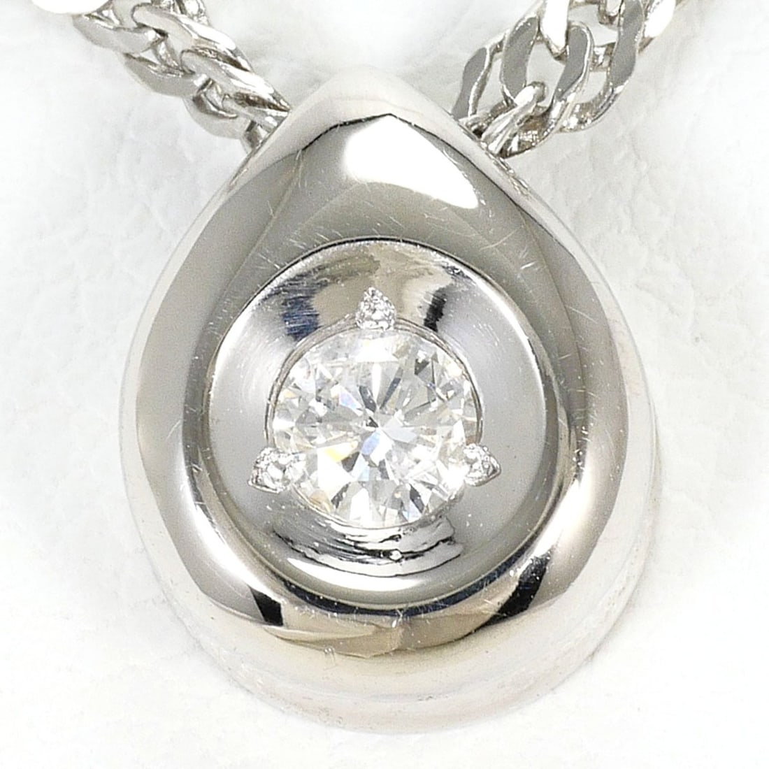 PT Platinum PT850 Necklace with 0.09ct Diamond, Certificate of Authenticity, Total Weight 5.3g,: --- Catalog ---Category: SizeWeight: 5.3g / 0.18oz.Pendant Size: 9mm x 8mm / 0.35'' x 0.31''Neck Circumference: 40 cm / 15.74''Category: DesignColor: PlatinumMetal: PlatinumStone: DiamondGender: Women