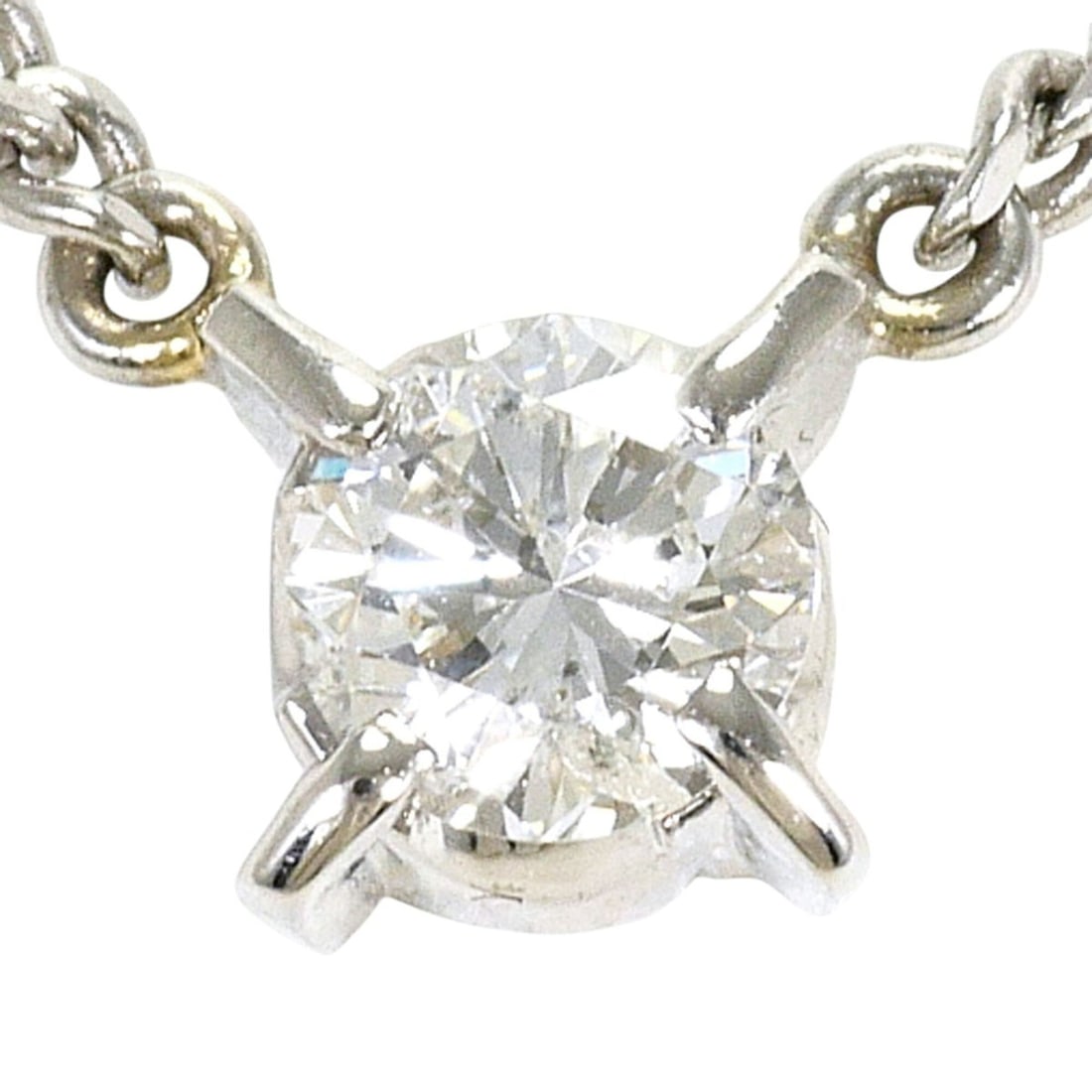 PT850 Platinum Necklace with Diamond (carat mark not stamped), Certificate of Authenticity, Total: --- Catalog ---Category: SizeWeight: 4.2g / 0.14oz.Pendant Size: 5mm x 4mm / 0.19'' x 0.15''Neck Circumference: 42 cm / 16.53''Category: DesignColor: PlatinumMetal: PlatinumStone: DiamondGender: Women