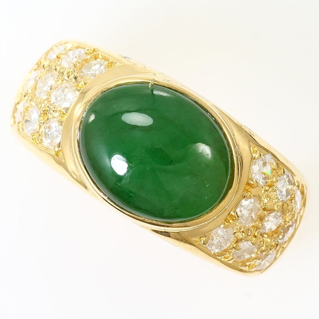 18K (18-karat) Yellow Gold Ring, 1 piece, Jadeite and Diamond (carat mark not specified), with: --- Catalog ---Category: SizeWidth: 9mm / 0.35''Weight: 7.5g / 0.26oz.JP Size: 14.5US Size: 7Category: DesignType: Band ringColor: Yellow goldMetal: GoldStone: Diamond, JadeGender: WomenMaterial: Yell
