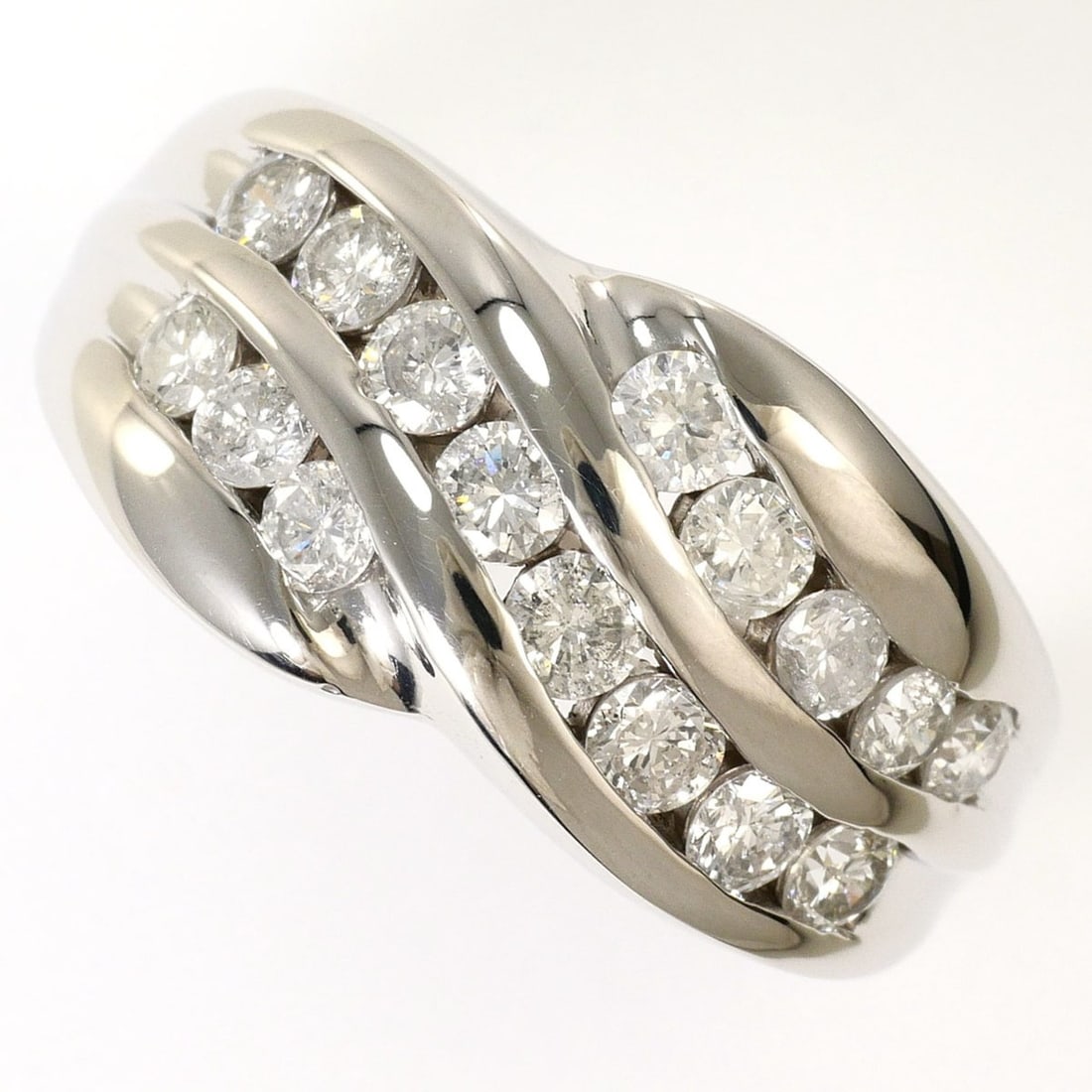PT850 Platinum Ring, 1 Diamond (1.06ct), with Certificate of Authenticity, Total Weight 9.8g,: --- Catalog ---Category: SizeWidth: 11mm / 0.43''Weight: 9.8g / 0.34oz.JP Size: 13.5US Size: 6.5Category: DesignType: Band ringColor: PlatinumMetal: PlatinumStone: DiamondGender: WomenMaterial: Platin