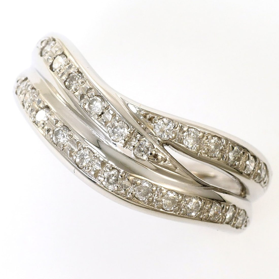 PT900 Platinum Ring, 1 Diamond (0.30ct), with Appraisal Certificate, Total Weight 6.0g, Jewelry: --- Catalog ---Category: SizeWidth: 7mm / 0.28''Weight: 6g / 0.21oz.JP Size: 12.5US Size: 6.5Category: DesignType: Band ringColor: PlatinumMetal: PlatinumStone: DiamondGender: WomenMaterial: Platinum 