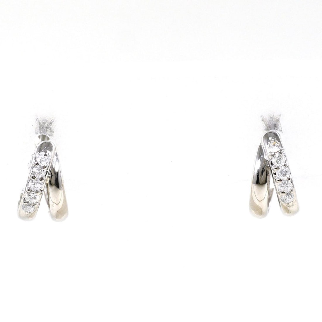 PT900 Platinum Earrings with 0.05ct Diamonds, Total Weight 2.0g, Jewelry: --- Catalog ---Category: SizeWeight: 2g / 0.07oz.Category: DesignType: Drop earringsColor: PlatinumMetal: PlatinumStone: DiamondGender: WomenMaterial: Platinum 900Category: GeneralBrand: Unbranded--- 