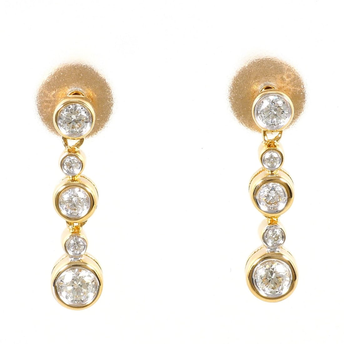 18K (18-karat) Yellow Gold (YG) Earrings with 0.49 ct Diamonds, Total Weight 3.7g, Jewelry: --- Catalog ---Category: SizeWeight: 3.7g / 0.13oz.Category: DesignType: Stud earringsColor: Yellow goldMetal: GoldStone: DiamondGender: WomenMaterial: Yellow gold (18K)Metal Purity: 18KCategory: Gene