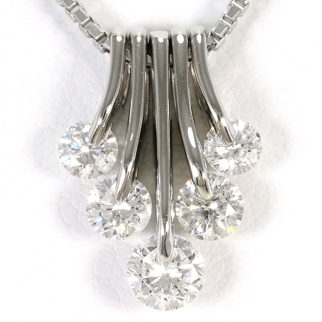 PT900 Platinum / PT850 Necklace with Diamonds (0.13ct and 0.20ct), Total Weight 7.4g, 46cm, Jewelry: --- Catalog ---Category: SizeWeight: 7.4g / 0.26oz.Pendant Size: 16mm x 11mm / 0.62'' x 0.43''Neck Circumference: 46 cm / 18.11''Category: DesignColor: PlatinumMetal: PlatinumStone: DiamondGender: Wom