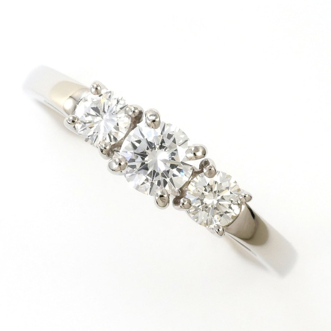 PT900 Platinum Ring, 1 Diamond, 0.50ct, Total Weight 3.3g, Jewelry: --- Catalog ---Category: SizeWidth: 4mm / 0.16''Weight: 3.3g / 0.11oz.JP Size: 13US Size: 6.5Category: DesignType: Band ringColor: PlatinumMetal: PlatinumStone: DiamondGender: WomenMaterial: Platinum 