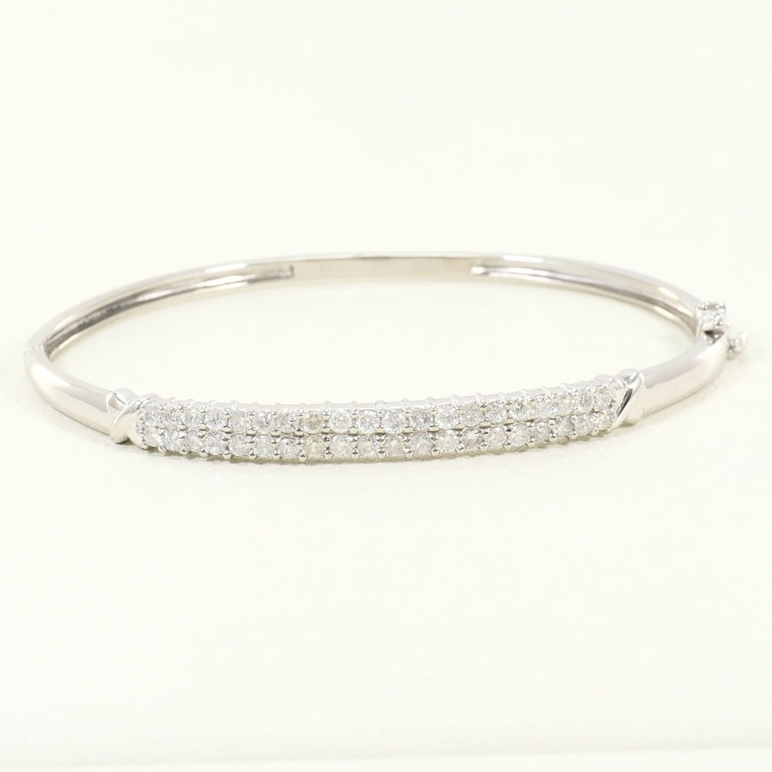 PT850 Platinum Bangle with 1.50ct Diamonds, Total Weight 13.1g, Jewelry (1 of 8)